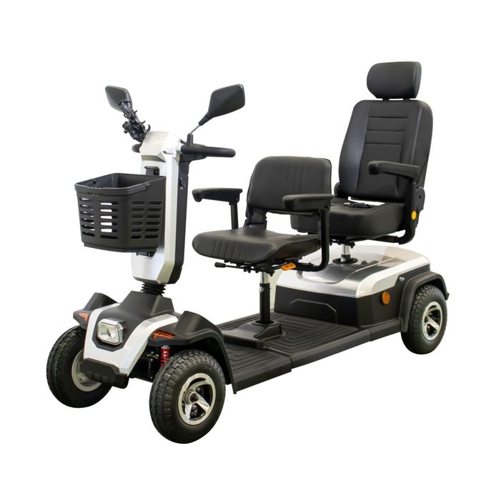 950W Dual Seats Electric Mobility Scooter met elektrische magnetische rem voor buitenreizen wit 0